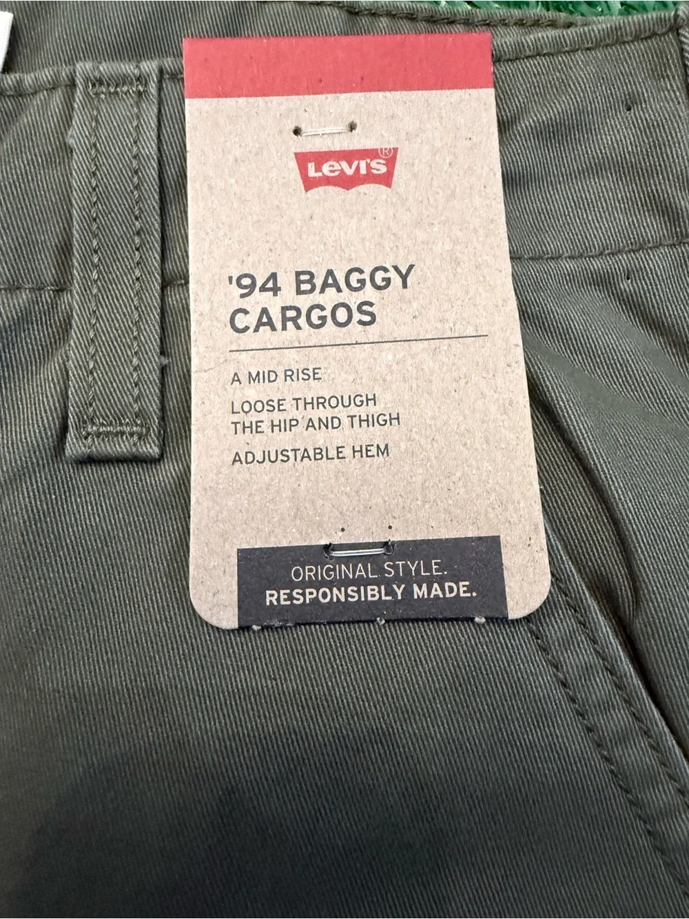 Levi’s Women’s ’94 Baggy Cargo Jeans – Green – Size 24x30 – NWT